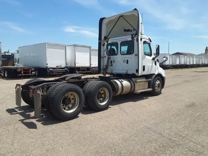 2020 FREIGHTLINER/MERCEDES NEW CASCADIA 116