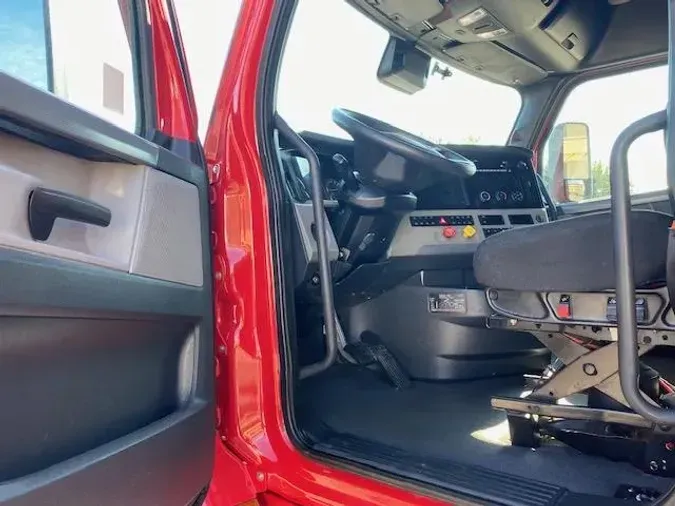 2022 Freightliner Cascadia