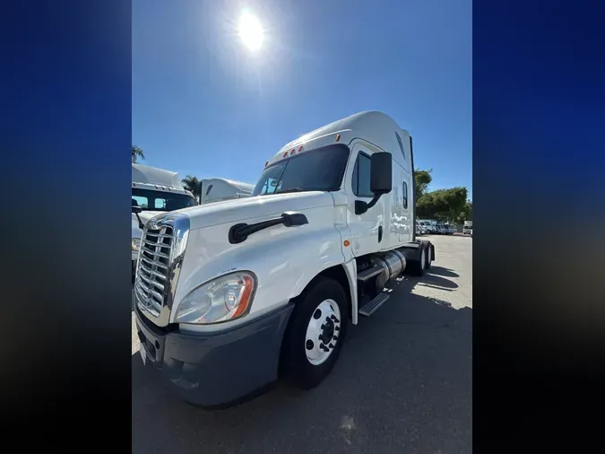 2018 FREIGHTLINER/MERCEDES CASCADIA 125