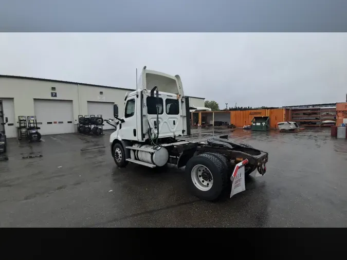 2018 Freightliner Cascadia 12673c1d693f6892b1be8d54bcc3e824af1