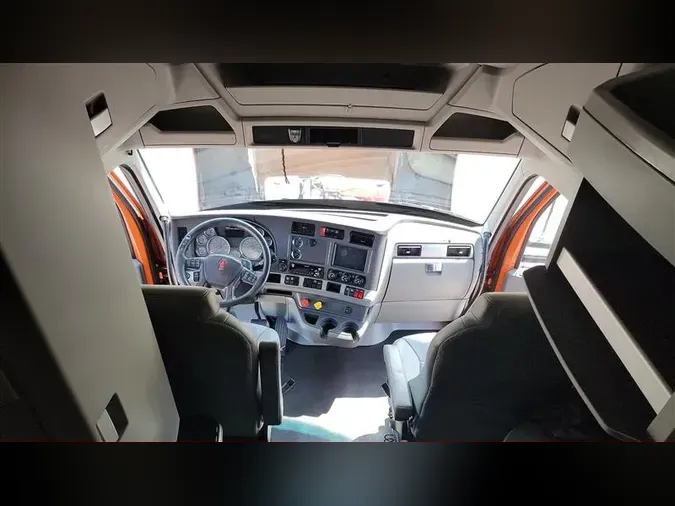 2021 KENWORTH T680