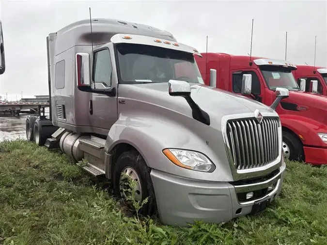 2021 INTERNATIONAL LT