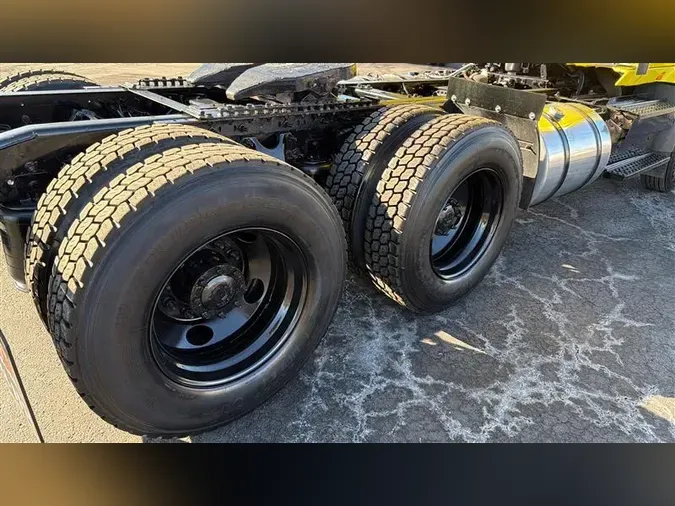 2019 INTERNATIONAL RH613