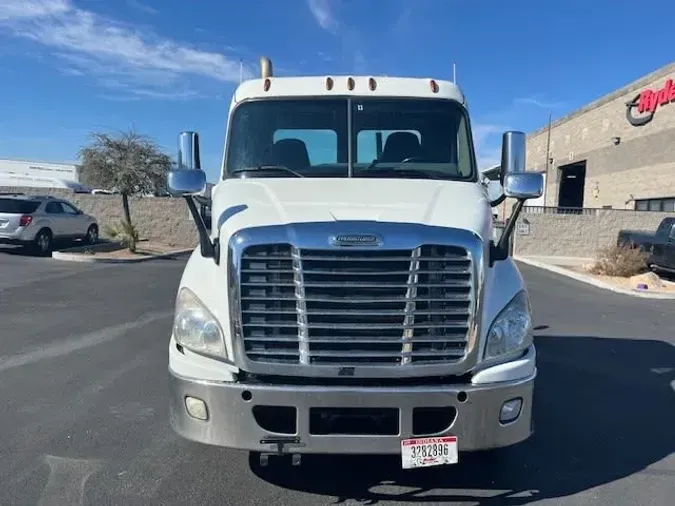 2018 FREIGHTLINER/MERCEDES CASCADIA 113