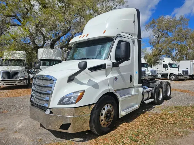 2019 FREIGHTLINER/MERCEDES NEW CASCADIA 11673ca5abbc7a9d7dae074eedb5b706f9f