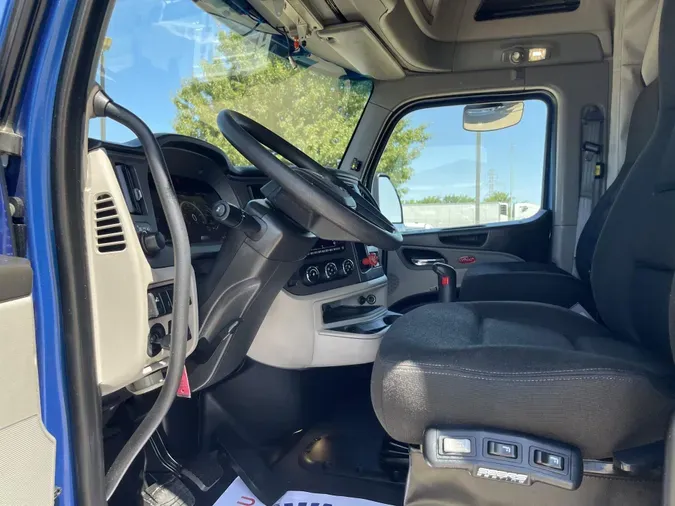 2023 Peterbilt 579