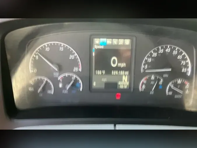 2020 FREIGHTLINER CA126