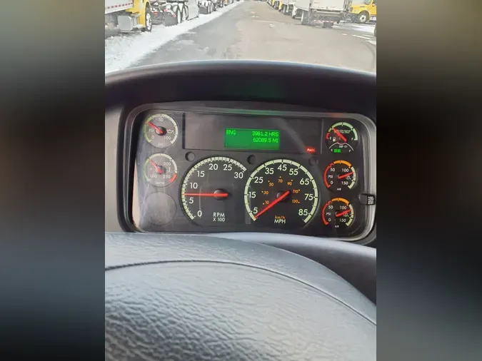 2016 FREIGHTLINER/MERCEDES M2 106