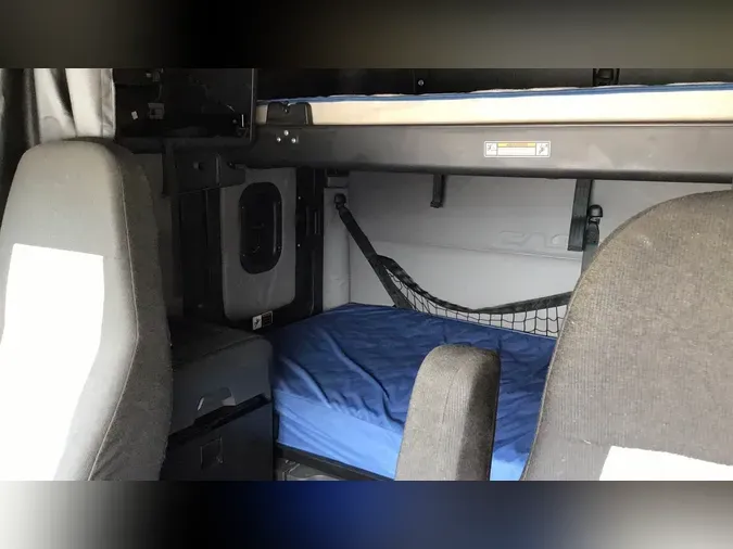 2020 Freightliner Cascadia 126