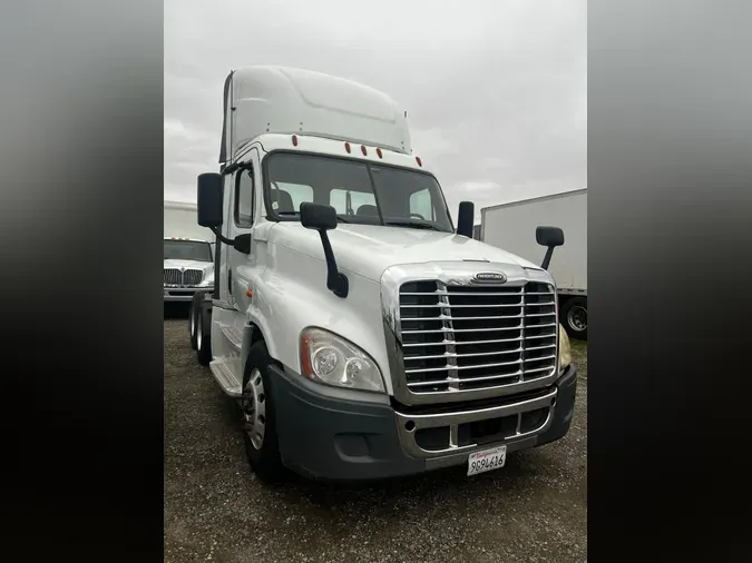 2018 FREIGHTLINER/MERCEDES CASCADIA 125