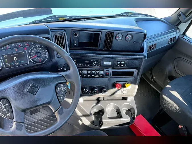 2022 INT LT625 6x4