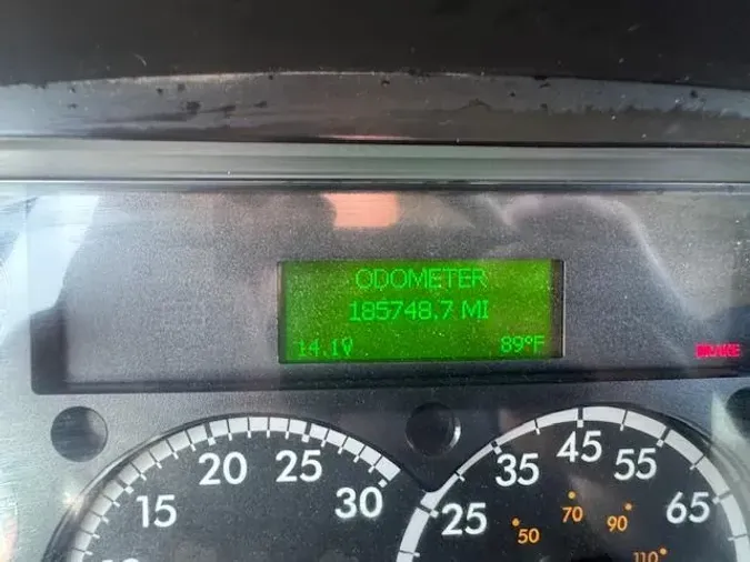 2021 Freightliner Business Class M2 106