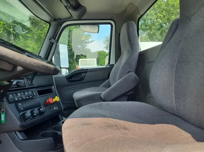 2018 NAVISTAR INTERNATIONAL LT625 DAYCAB T/A