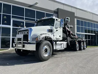 2026 MACK GR64F