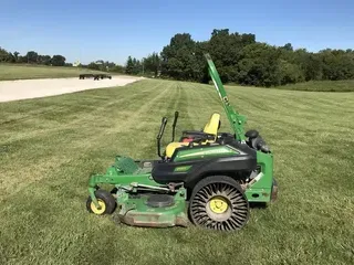 2015 John Deere Z930R