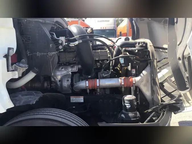 2021 Freightliner Cascadia 126