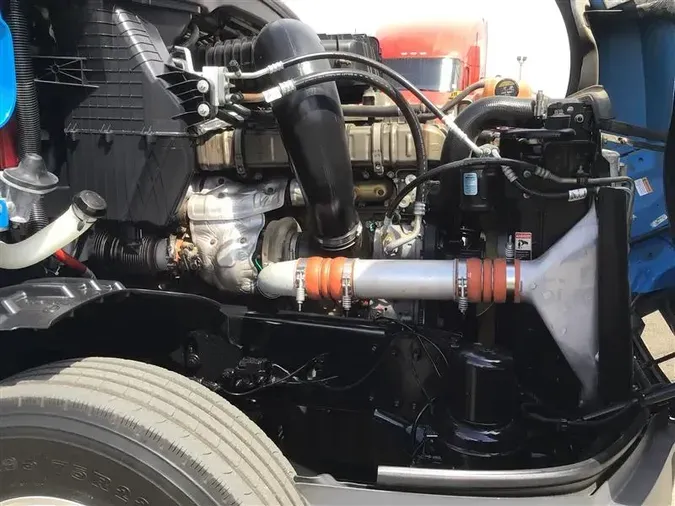 2021 FREIGHTLINER CA126