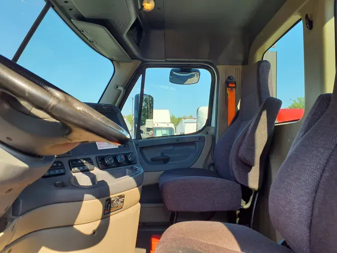 2017 FREIGHTLINER/MERCEDES CASCADIA 125