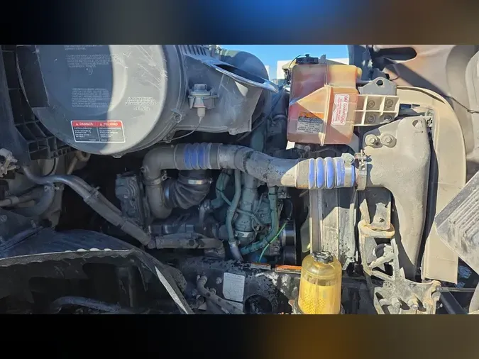 2020 Volvo VNR64T640