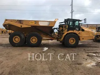 2019 Caterpillar 745