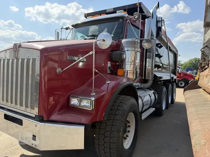 2013 KENWORTH T800