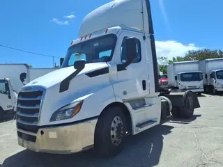 2019 FREIGHTLINER NEW CASCADIA 116