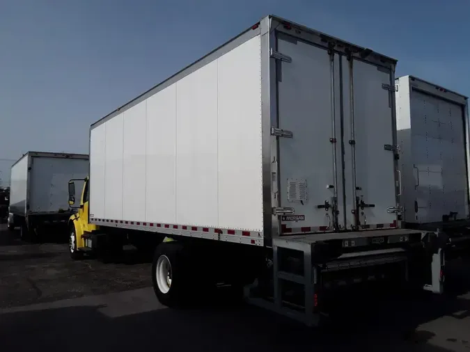 2016 FREIGHTLINER/MERCEDES M2 106