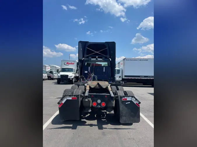 2020 FREIGHTLINER M2 112
