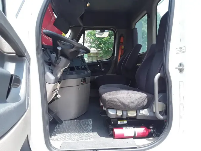 2015 FREIGHTLINER/MERCEDES CASCADIA 113