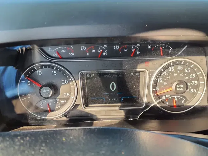 2019 NAVISTAR INTERNATIONAL LT625 SLPR CAB