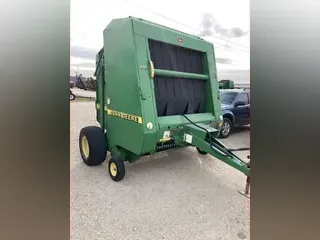 1997 John Deere 566