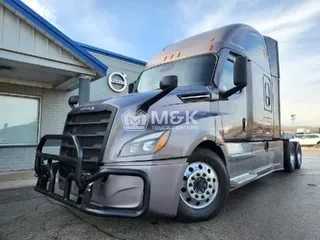 2022 FREIGHTLINER Cascadia 126