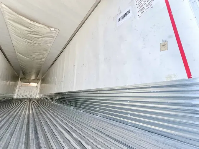 2017 UTILITY VS2RA740456f20cff67f0b09d309a008ec003