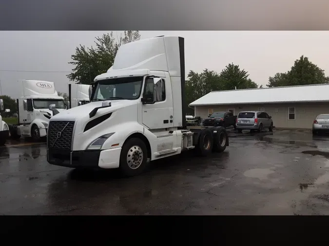 2019 Volvo VNL300