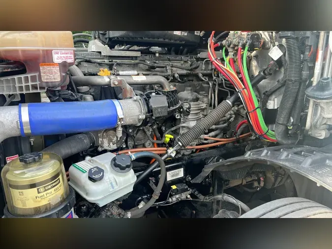 2020 Freightliner Cascadia 126