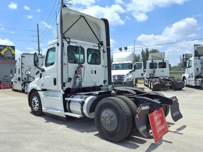 2019 FREIGHTLINER/MERCEDES NEW CASCADIA 126