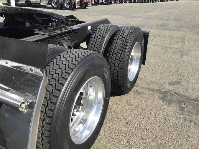 2022 KENWORTH T680
