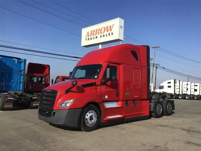 2022 FREIGHTLINER CA126