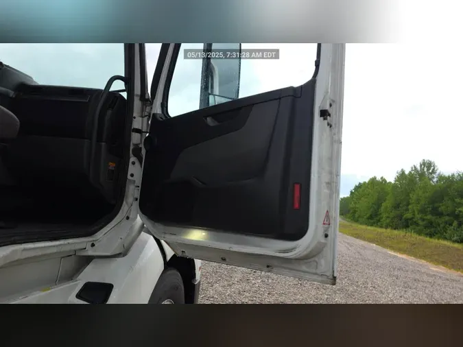 2018 Volvo VNL300