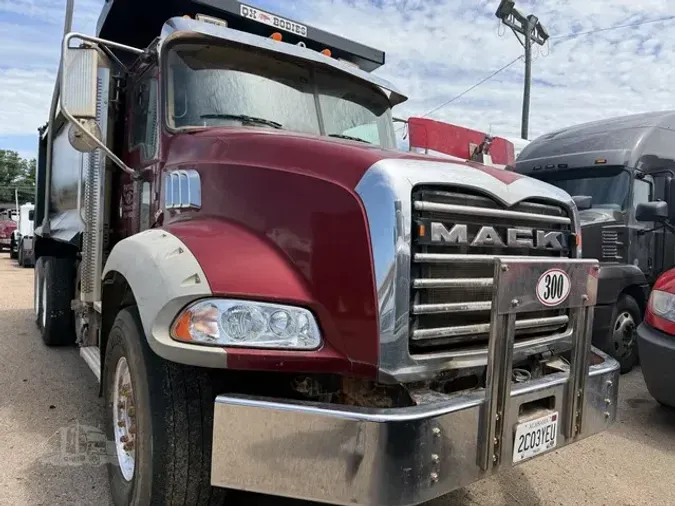 2019 MACK GRANITE 64BT