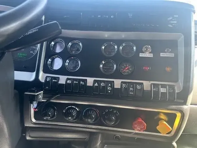 2019 Kenworth T800