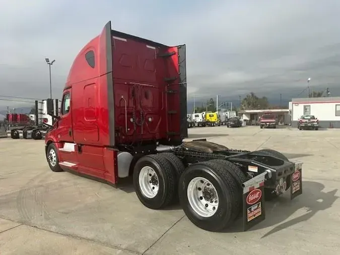 2020 Freightliner Cascadia