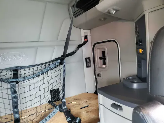 2021 PETERBILT 579