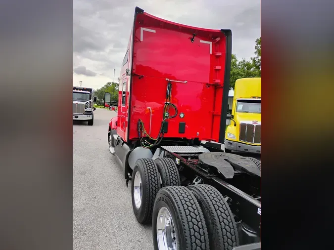 2022 Kenworth T680