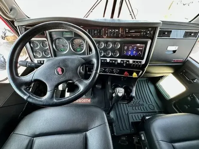 2021 Kenworth W900L