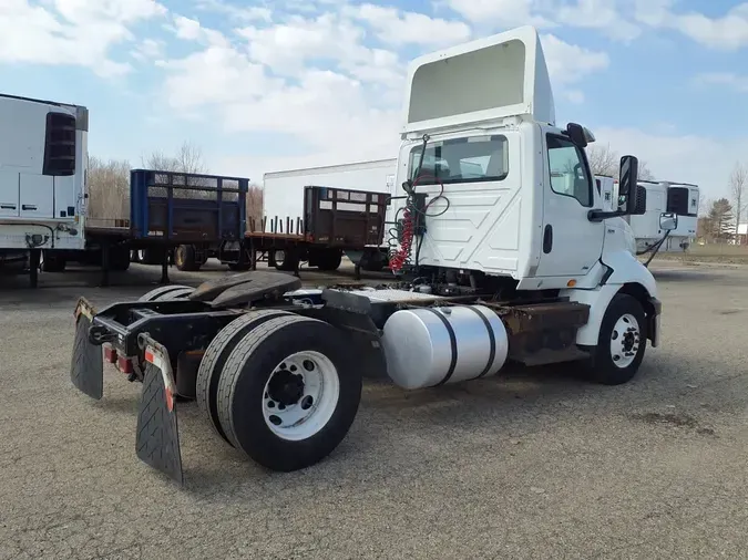 2019 NAVISTAR INTERNATIONAL RH613 DAYCAB S/A