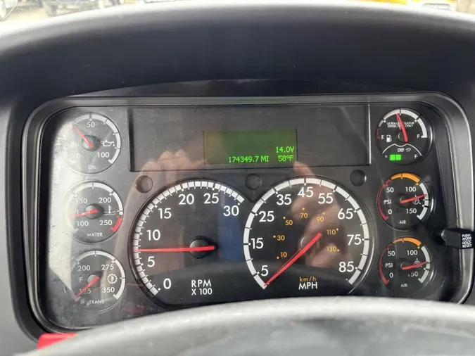 2022 Freightliner Business Class M2 1067420b5c315f865d74feaf163dc21ff04