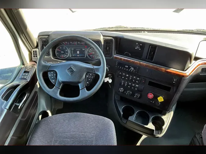 2022 INT LT625 6x4