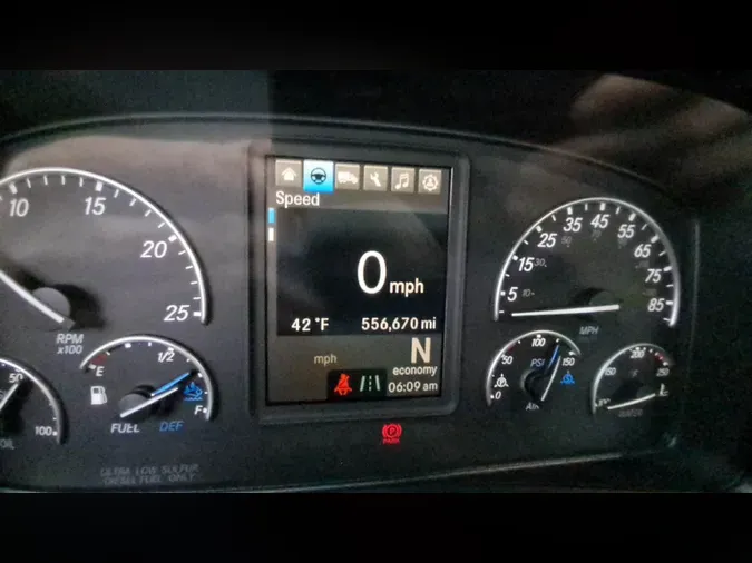 2020 Freightliner Cascadia 126