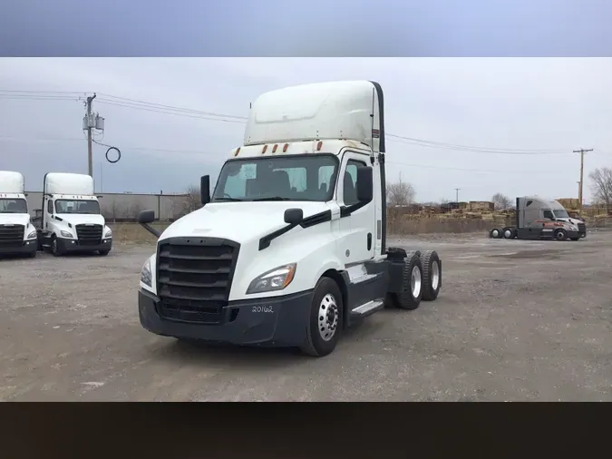 2020 Freightliner Cascadia 126